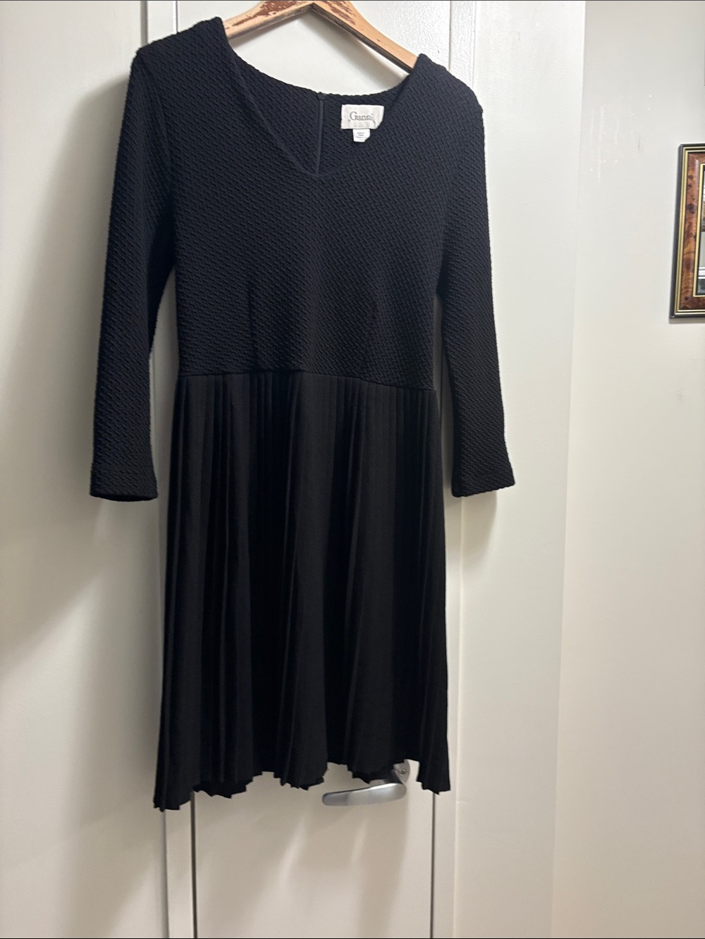 Ganni Black Textured Knit V‑Neck Pleated Dress